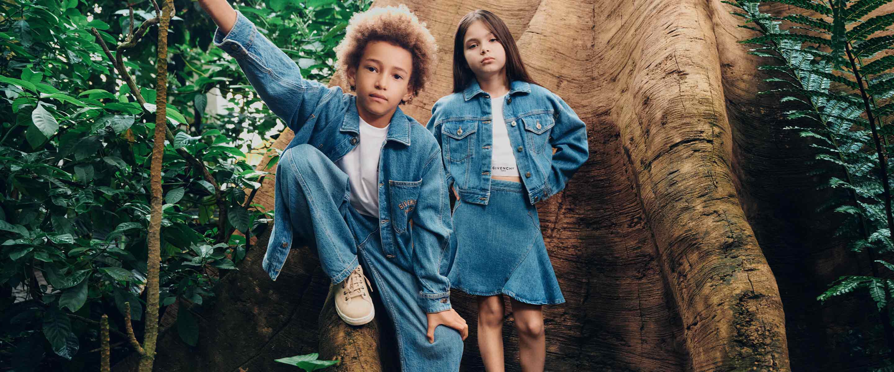 Abbigliamento per bambini del marchio Givenchy su Kids around