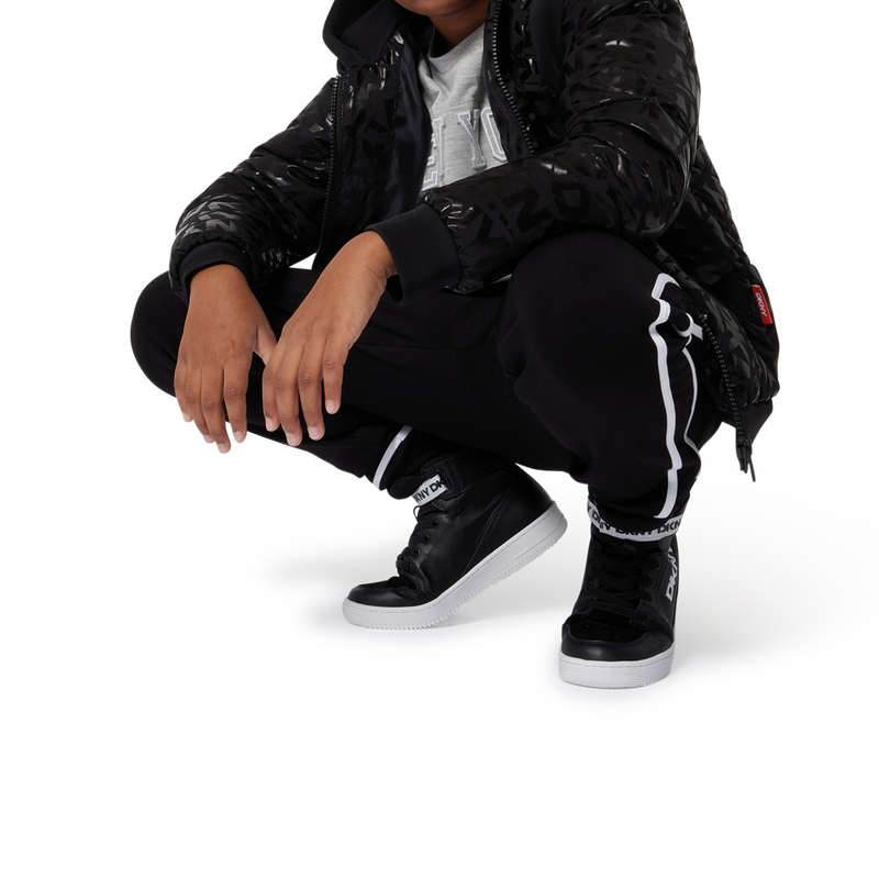 T-shirt a maniche corte DKNY 
                        RAGAZZO