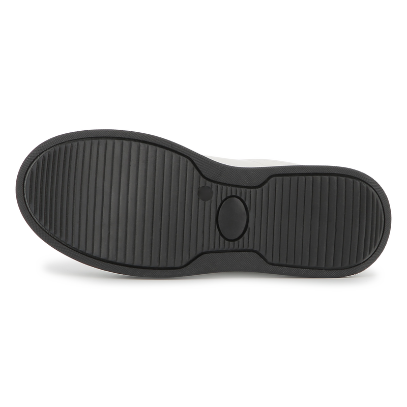 Sneakers con lacci in pelle DKNY 
                        UNISEX