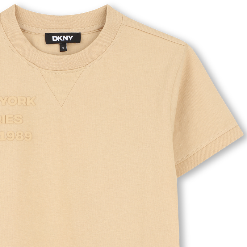 T-SHIRT A MANICHE CORTE DKNY 
                        UNISEX