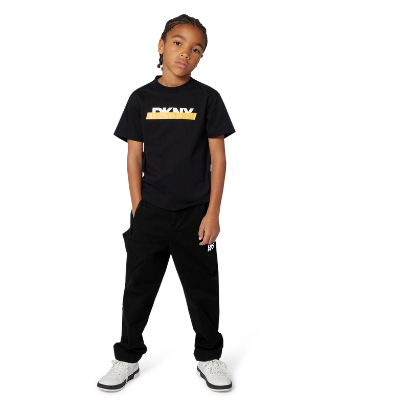 T-shirt a maniche corte DKNY 
                        RAGAZZO