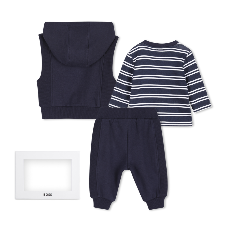 Set pantalone, cardigan e t-shirt BOSS 
                        RAGAZZO