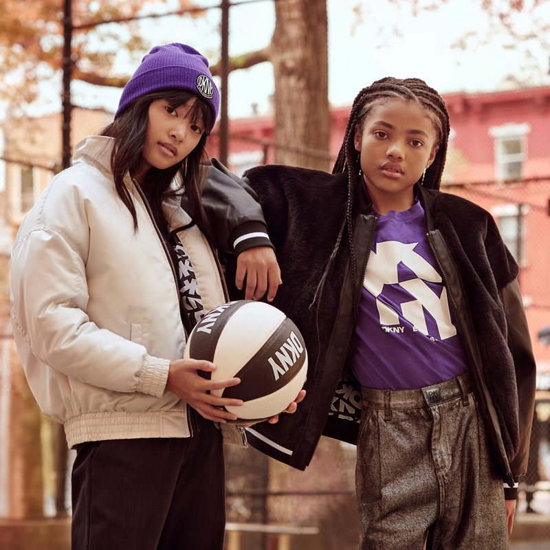 Giacca con zip effetto raso DKNY 
                        BAMBINA