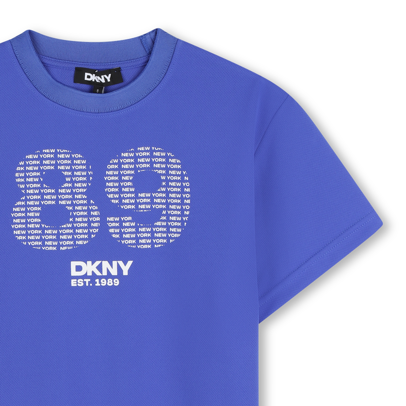 T-SHIRT A MANICHE CORTE DKNY 
                        UNISEX