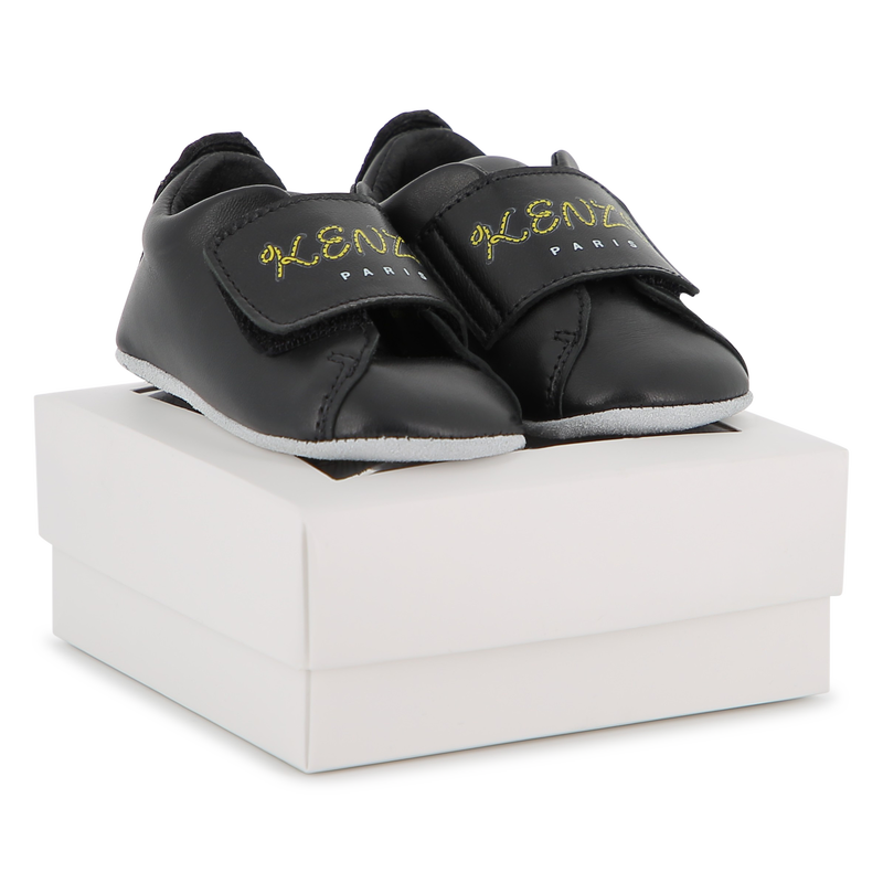 Pantofole in pelle di pecora KENZO KIDS 
                        UNISEX