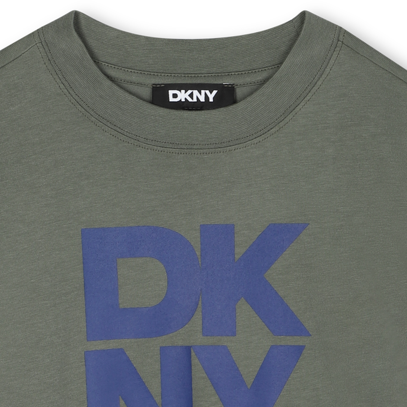 T-shirt a maniche corte DKNY 
                        RAGAZZO