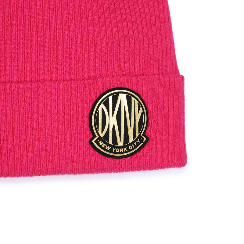 Berretto a maglia con risvolto DKNY 
                        BAMBINA