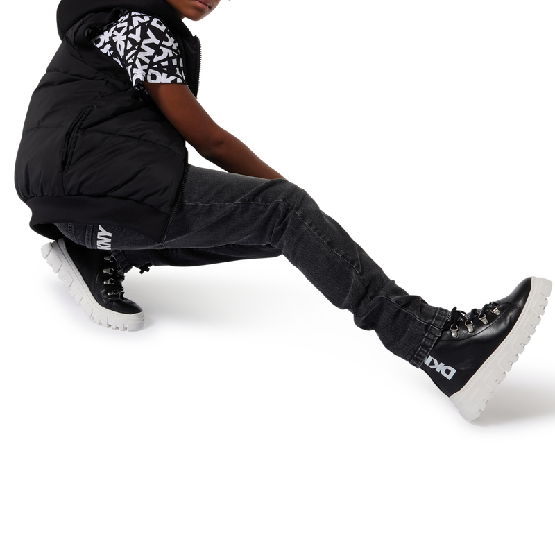 Jeans cinque tasche DKNY 
                        UNISEX