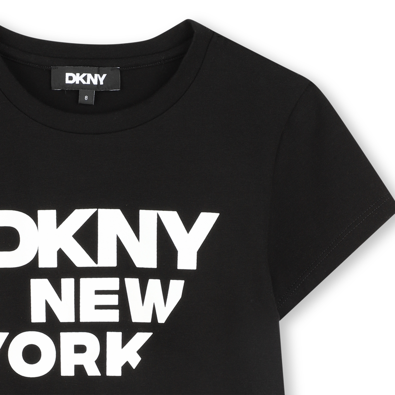 T-shirt a maniche corte DKNY 
                        BAMBINA