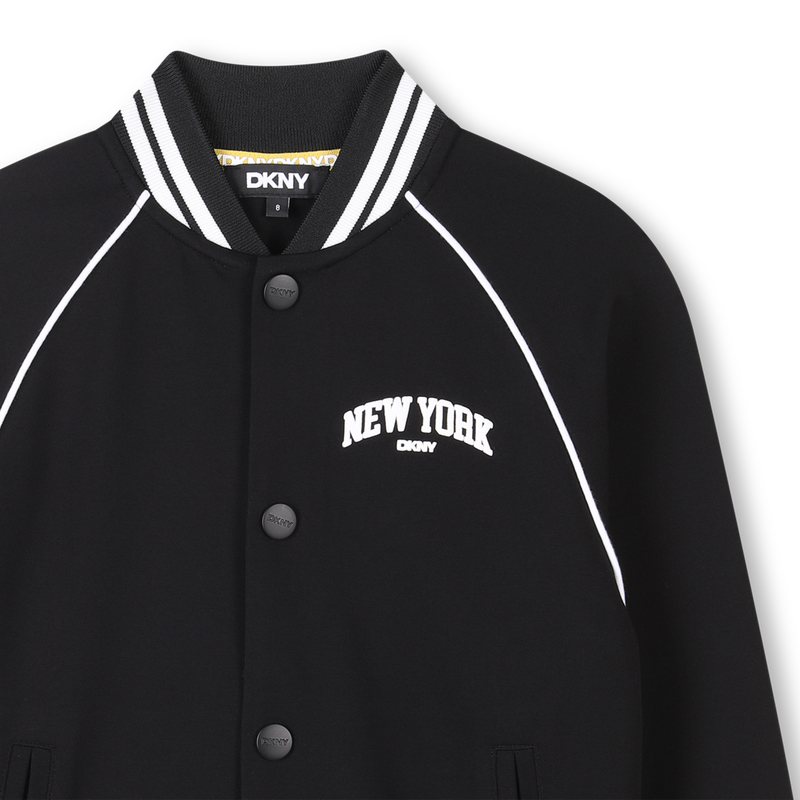 Giacca con logo DKNY 
                        UNISEX