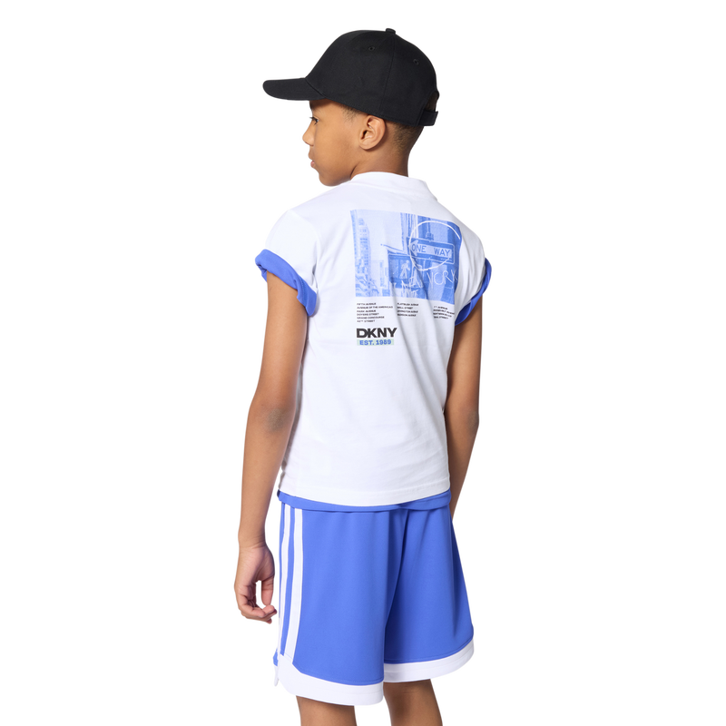 T-SHIRT A MANICHE CORTE DKNY 
                        UNISEX