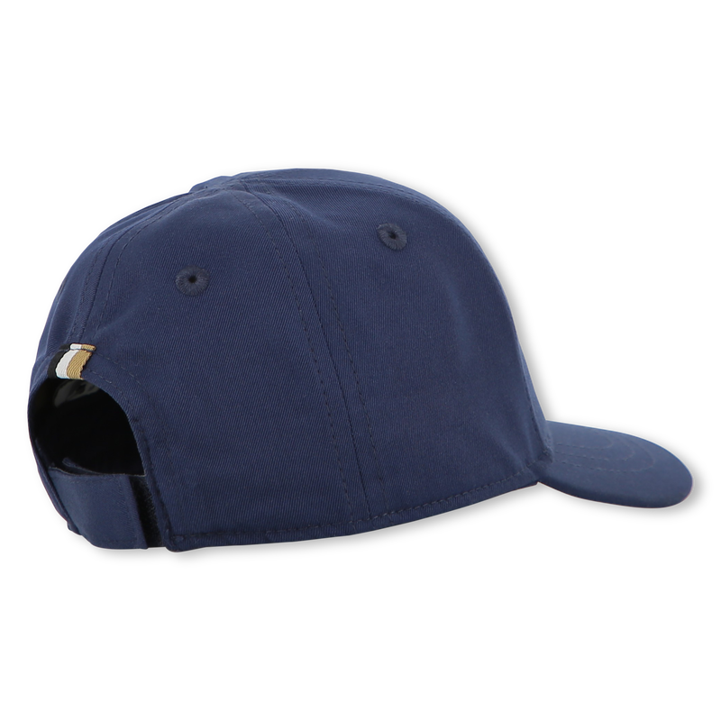 CAPPELLINO CON CHIUSURA A STRAPPO BOSS 
                        RAGAZZO