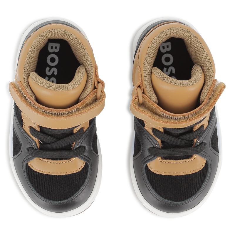 Sneakers con lacci elasticizzati BOSS 
                        RAGAZZO