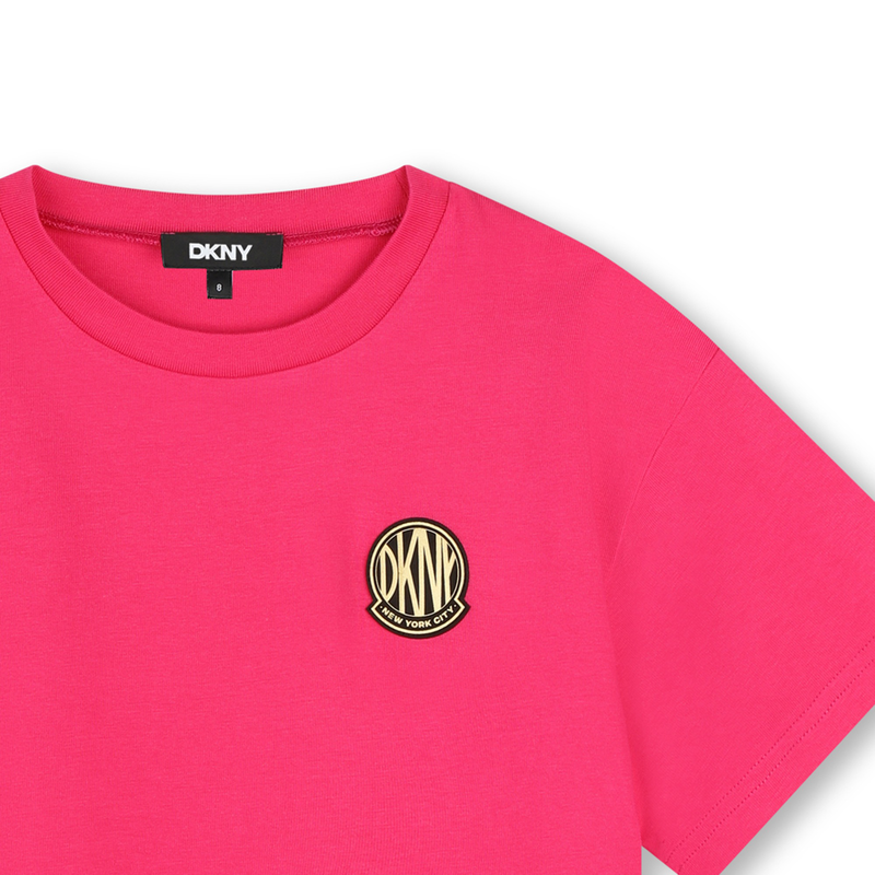 T-shirt a maniche corte DKNY 
                        BAMBINA