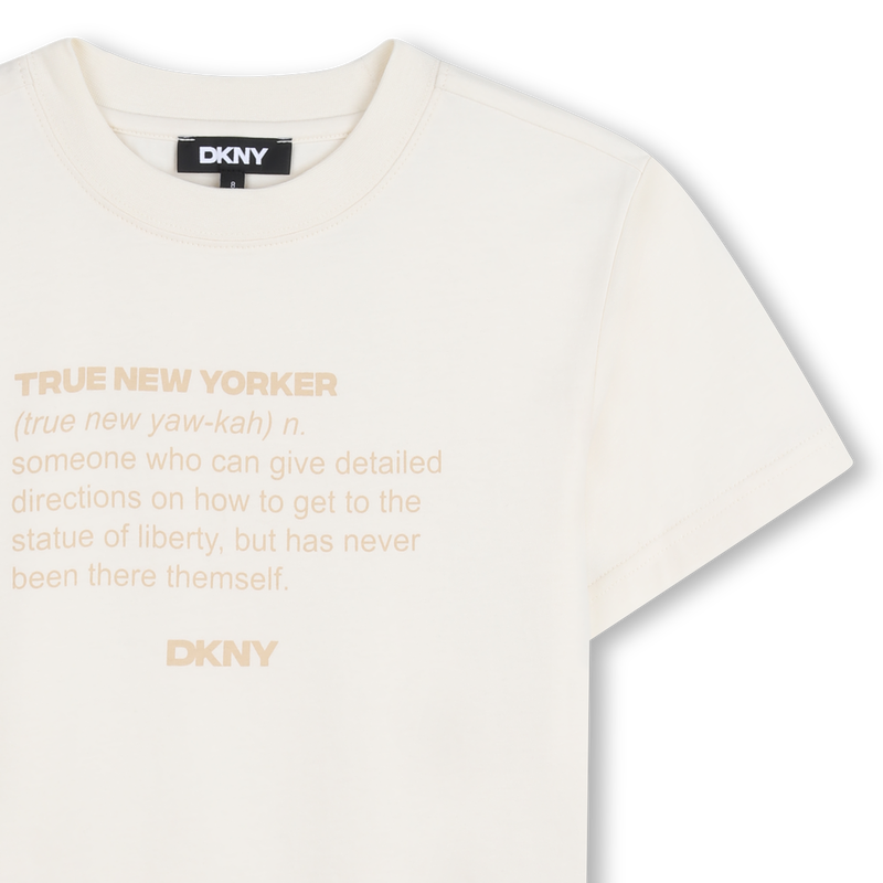 T-SHIRT A MANICHE CORTE DKNY 
                        UNISEX