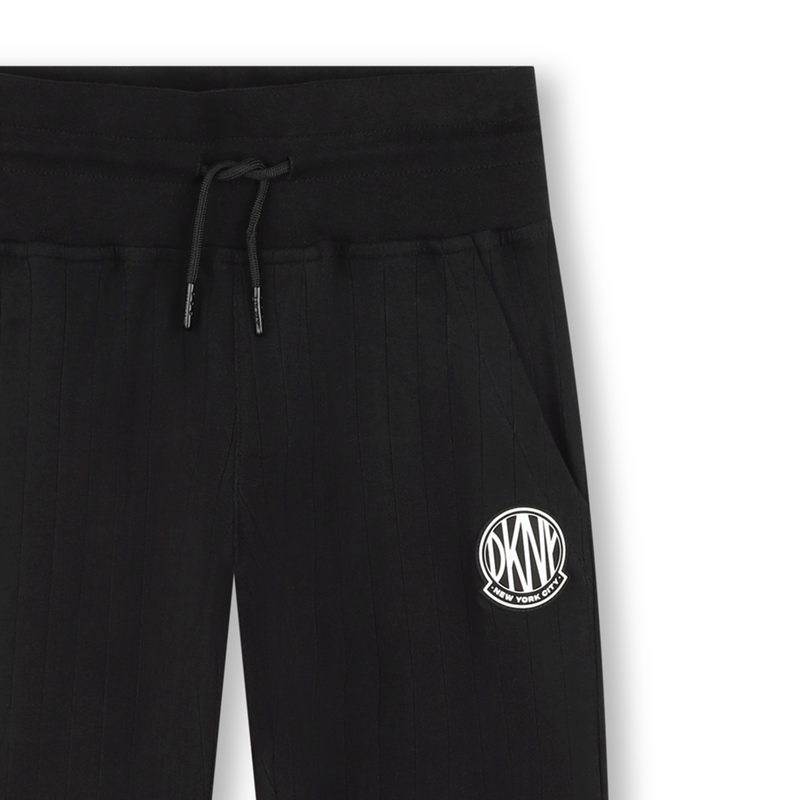 Pantaloni con tessuto texture DKNY 
                        BAMBINA