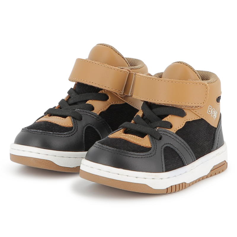 Sneakers con lacci elasticizzati BOSS 
                        RAGAZZO