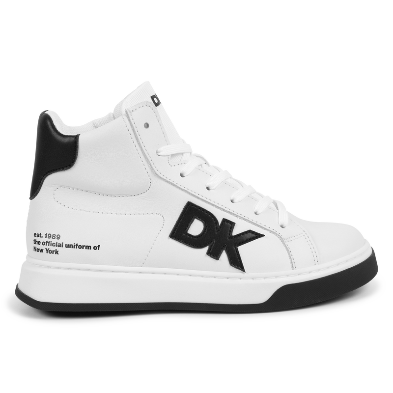 Sneakers in pelle stringate DKNY 
                        UNISEX