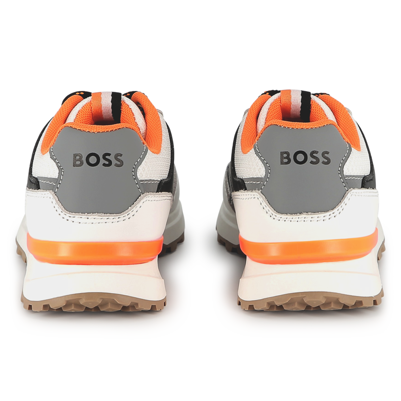 Sneakers con dettagli colorati BOSS 
                        RAGAZZO