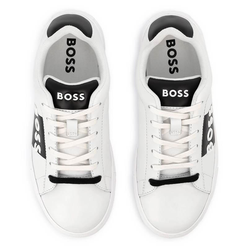 Sneakers stringate in pelle BOSS 
                        RAGAZZO