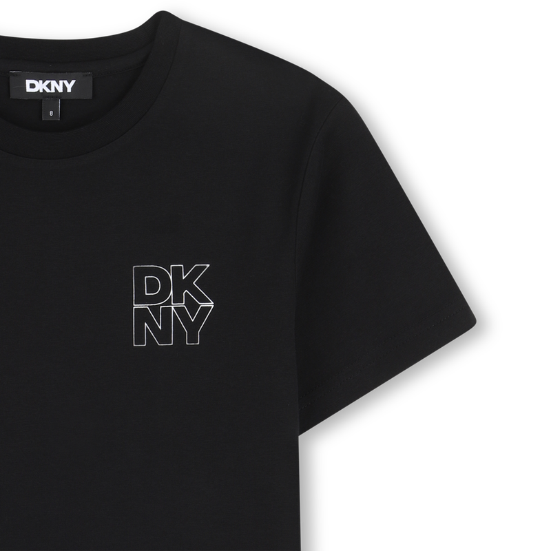T-SHIRT A MANICHE CORTE DKNY 
                        UNISEX
