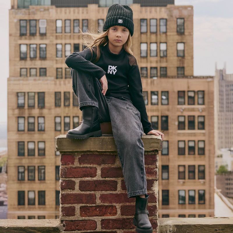 Berretto lavorato a maglia DKNY 
                        BAMBINA