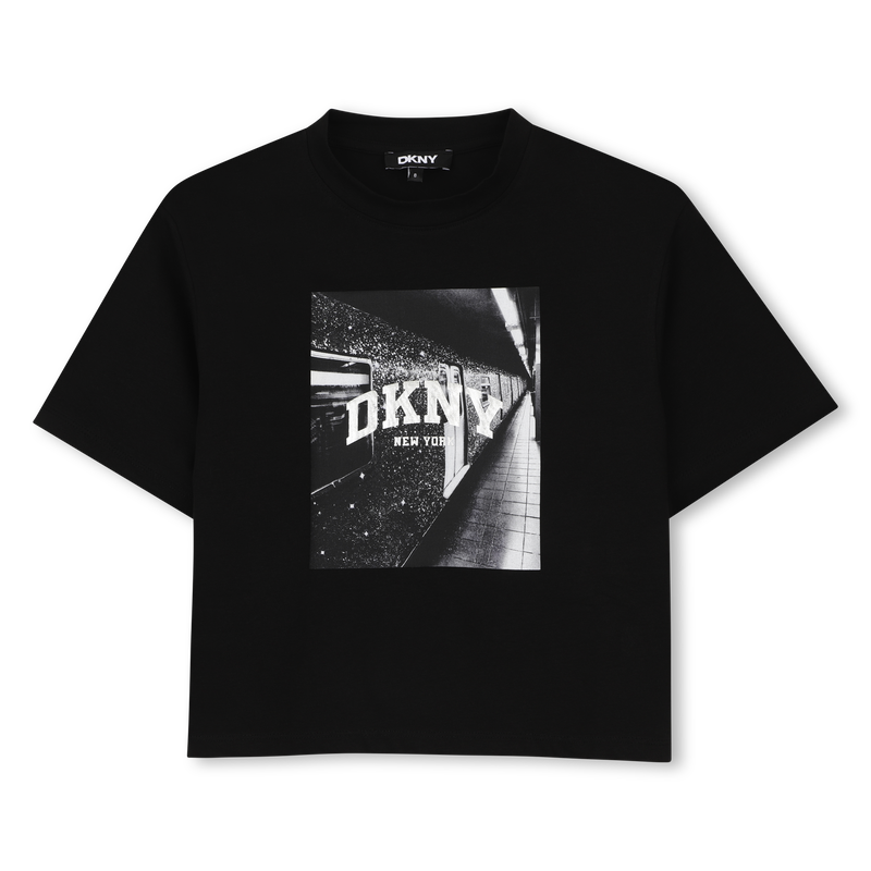 T-shirt a maniche corte DKNY 
                        BAMBINA