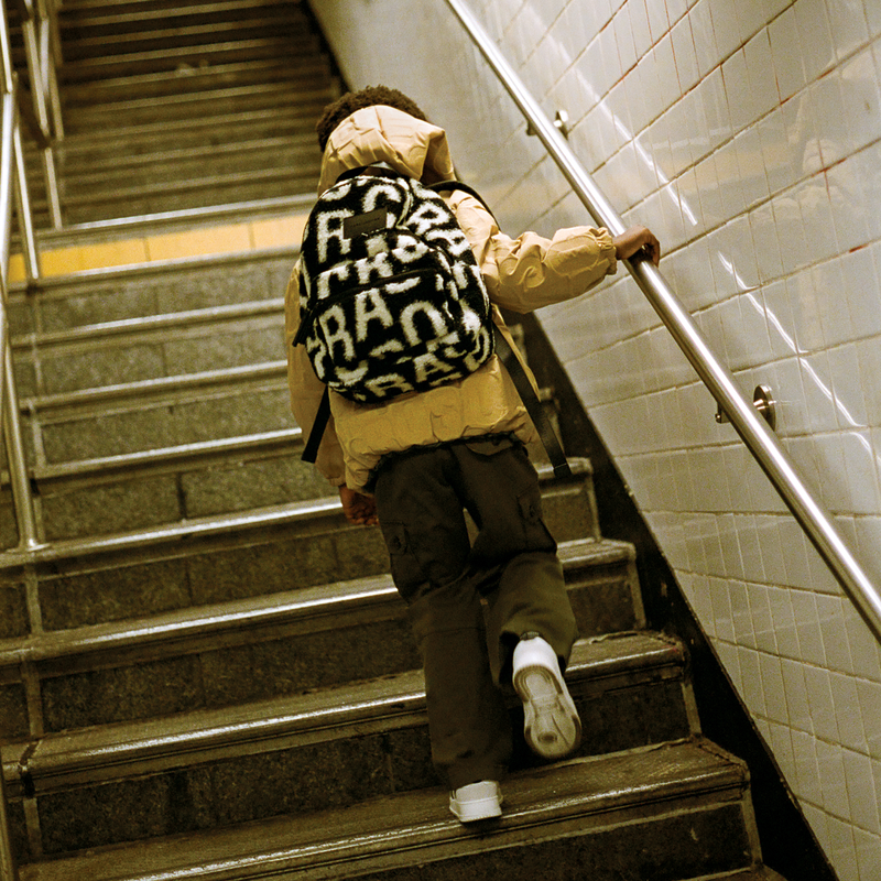 Pantaloni multitasche MARC JACOBS 
                        UNISEX