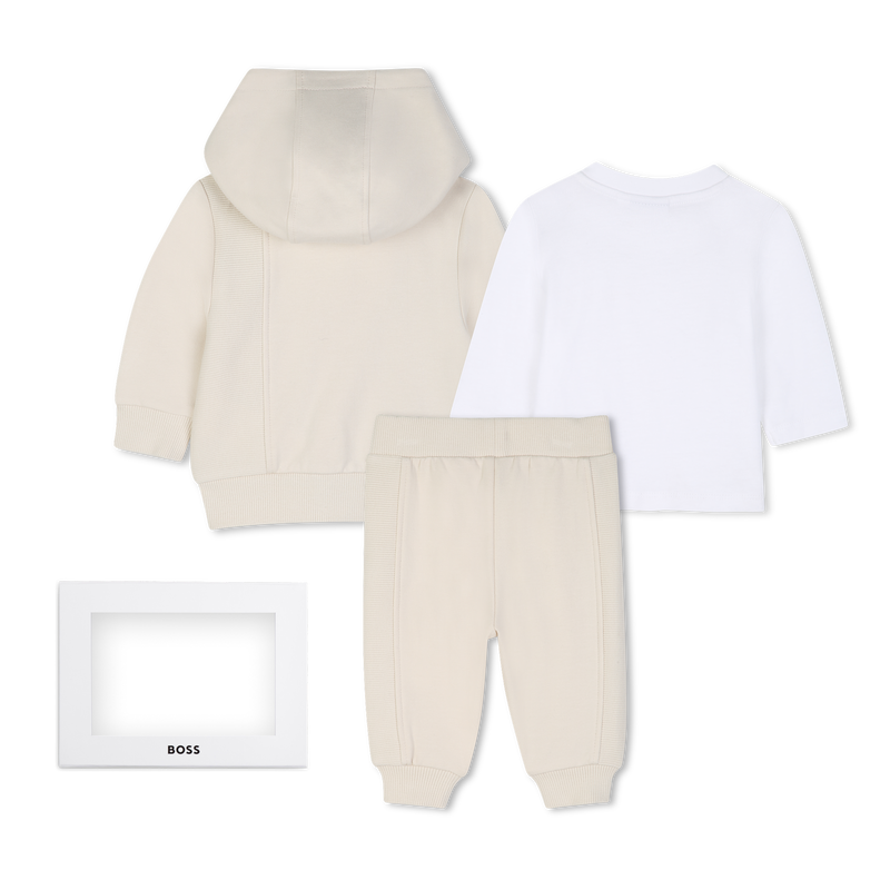 Set pantalone, cardigan e t-shirt BOSS 
                        RAGAZZO