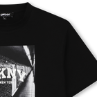 T-shirt a maniche corte DKNY 
                    BAMBINA