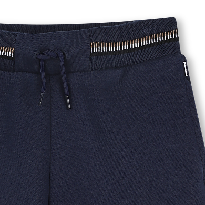 Bermuda jogging con logo BOSS 
                        RAGAZZO