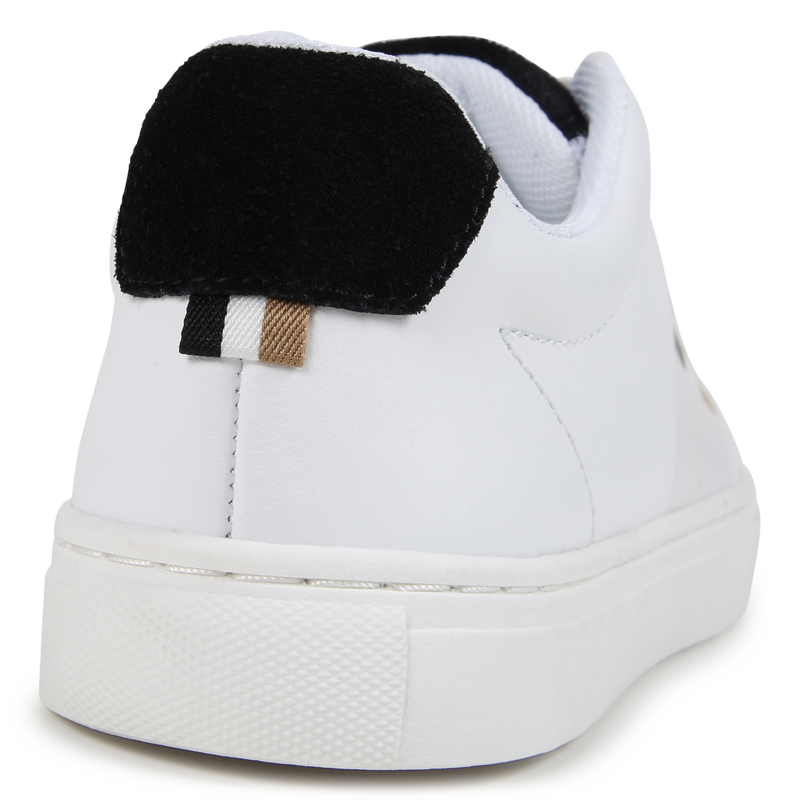 Sneakers in pelle con lacci BOSS 
                        RAGAZZO