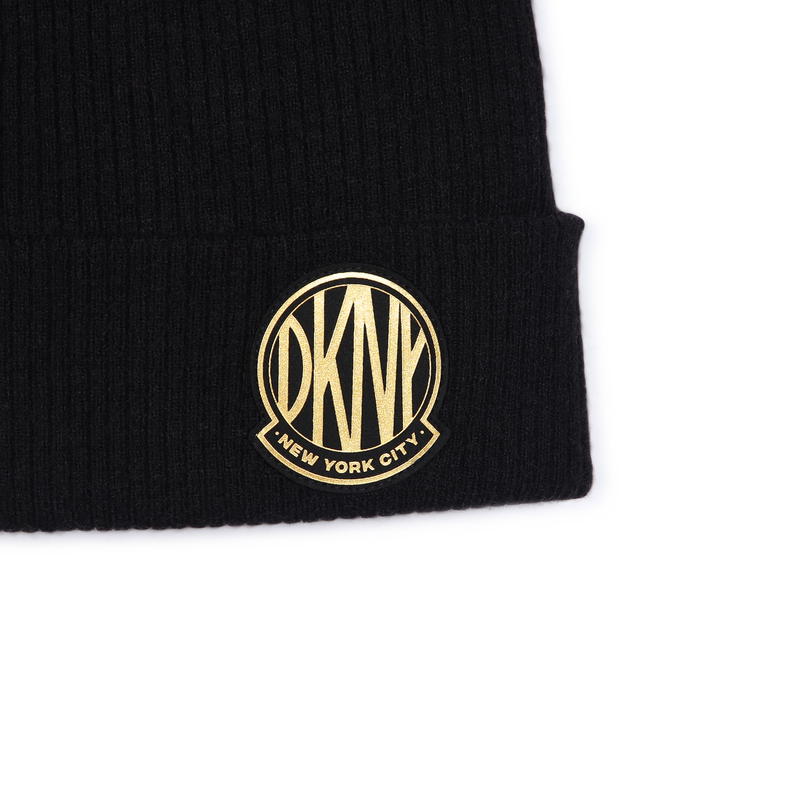 Berretto a maglia con risvolto DKNY 
                        BAMBINA