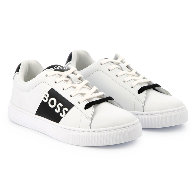 Sneakers stringate in pelle BOSS 
                    RAGAZZO